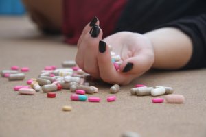 Počet lidí zneužívajících léky na úzkost i nespavost přibývá